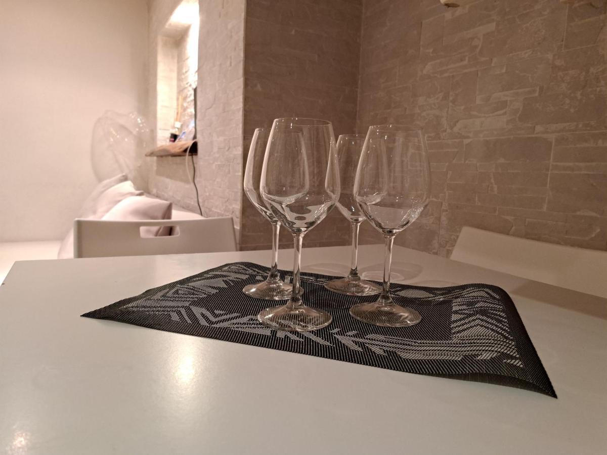 Toledo 27, A Due Passi Da Piazza Del Plebiscito Napoli